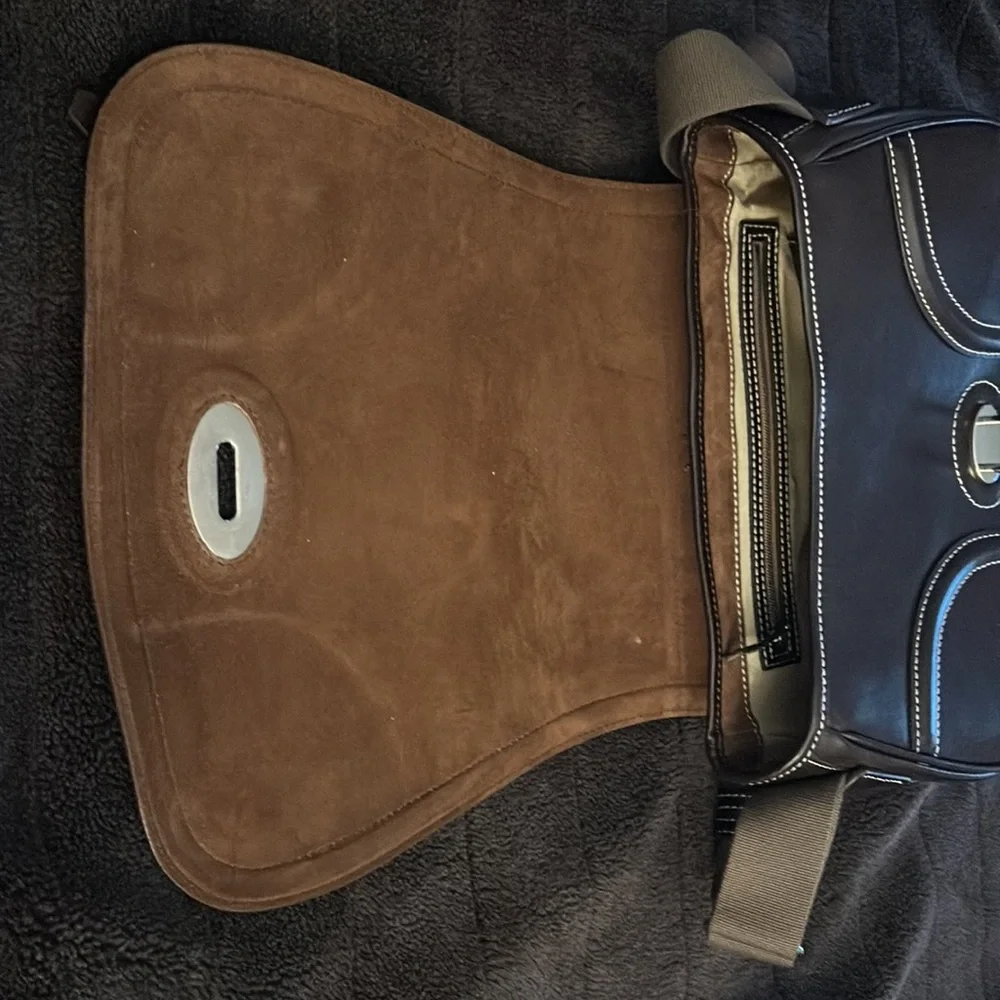 New Dooney and Bourke bag - Picture 5 of 14